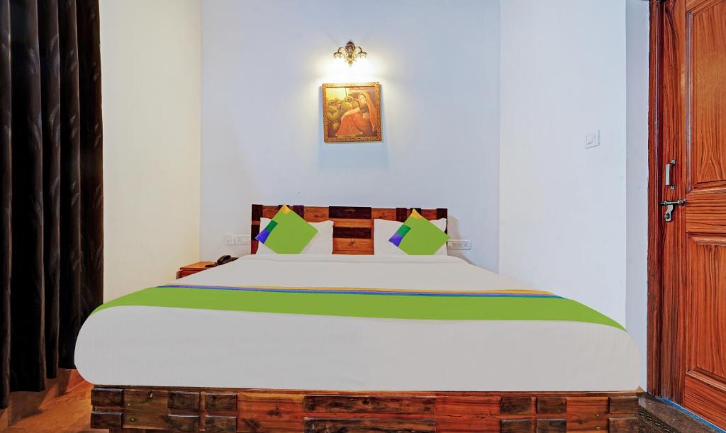 OYO 17311 Alaka Rester Home Stay photo