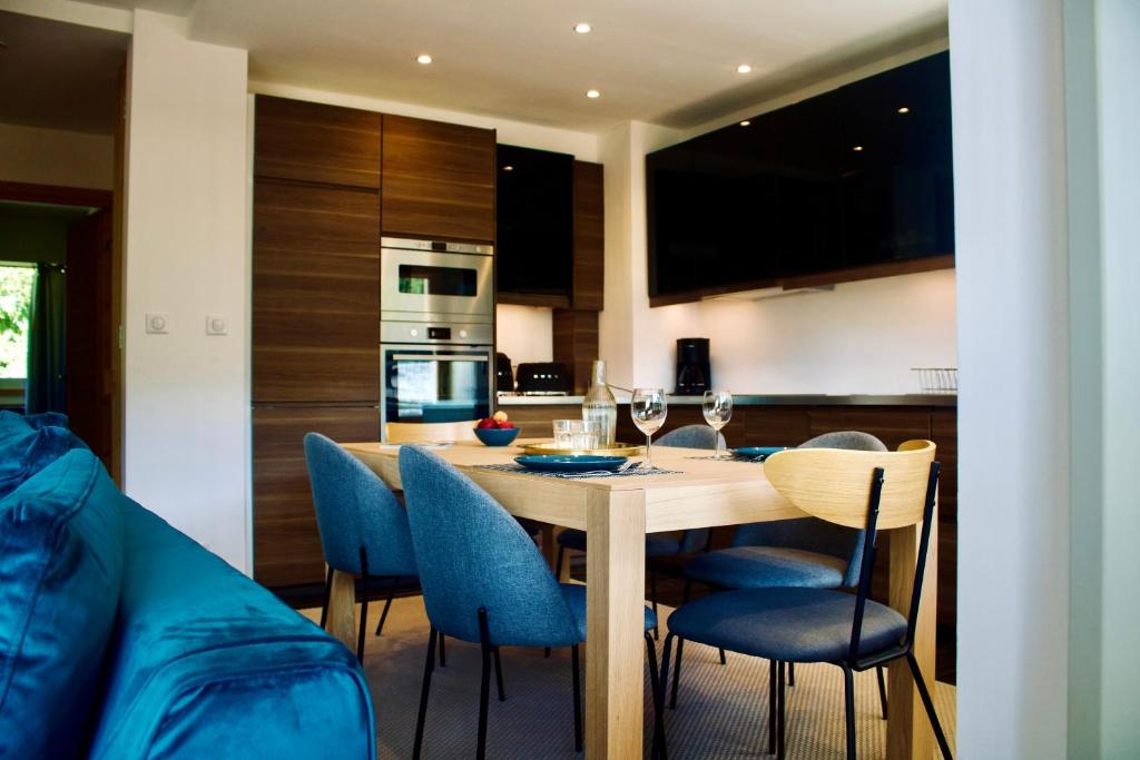 Chalet Marmotte Cocon la Plagne family apartment for 6 adults and 2 children - 5
