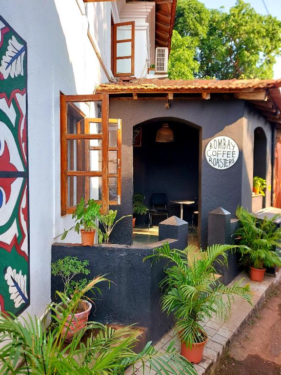 Entrance, THE OLD QUARTER HOSTEL in Goa