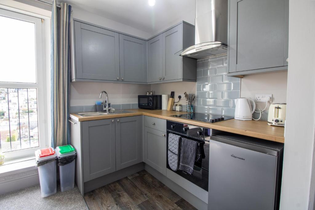 Sea La Vie, Brixham (Harbourside Apartment) photo 3