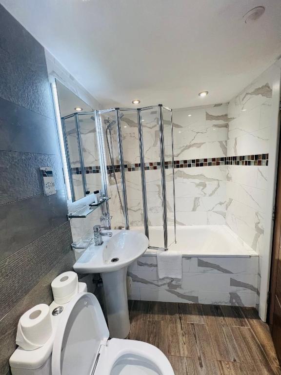 Cheshire Hotel photo