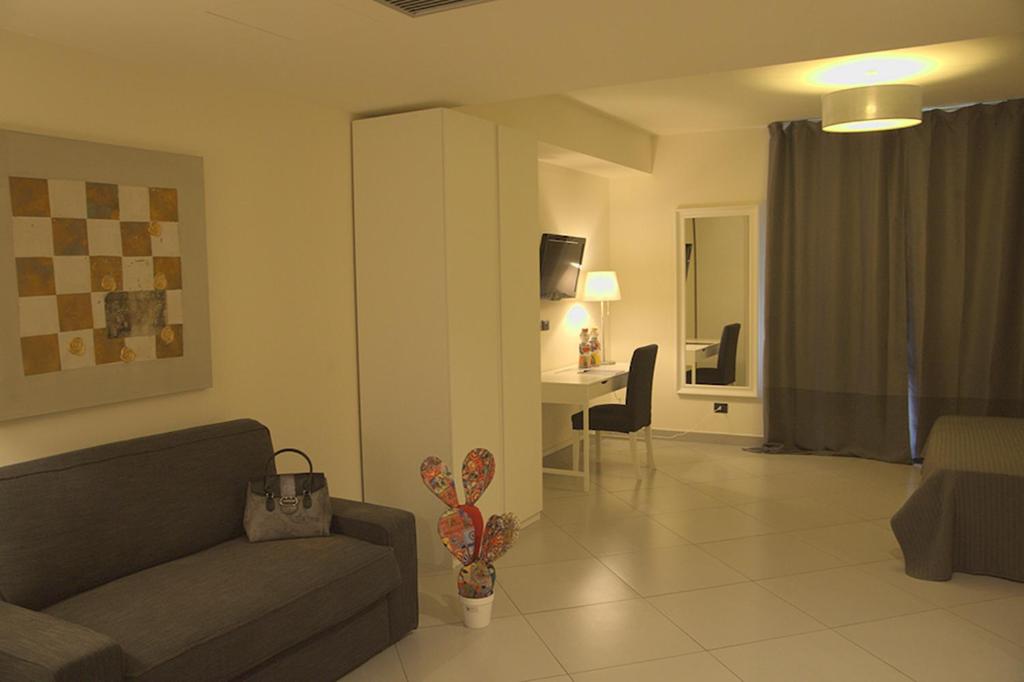 4 SPA Hotel — Hotel rooms in Cannizzaro, Sicily