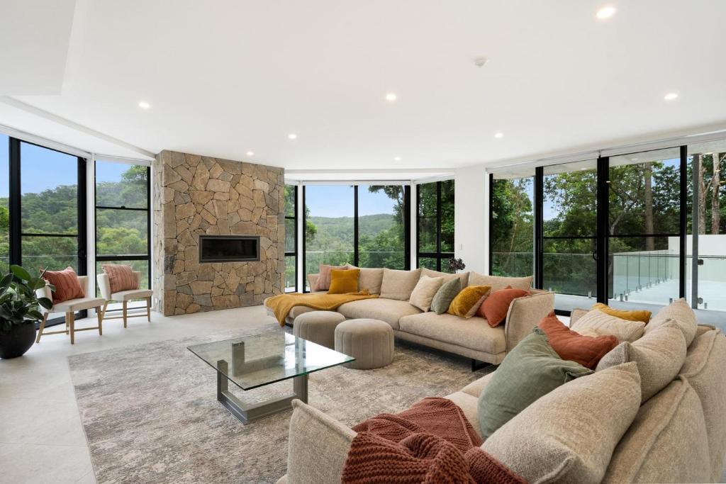Highly wonderfully livable heaven with affording views