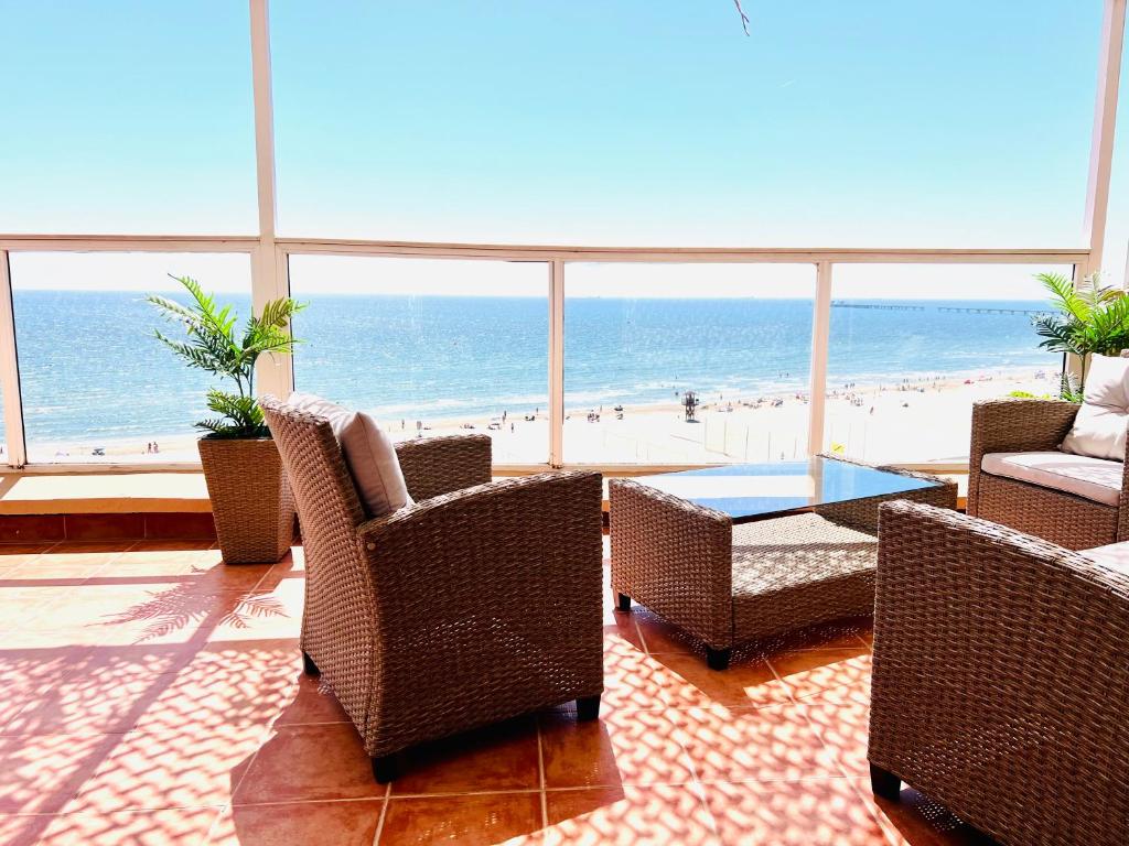 Lux Penthouse Mediterranean views Beach front, Puerto de Sagunto