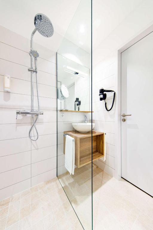 elaya hotel goeppingen Trademark Collection by Wyndham 전경