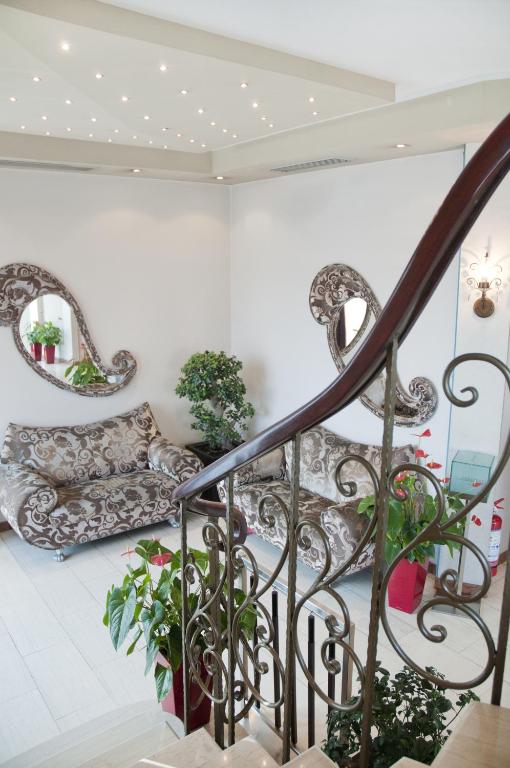 MonarC Hotel 전경
