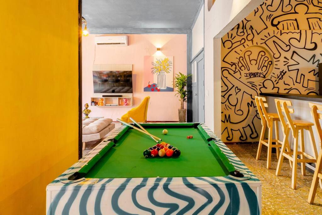 OLD CITY CRAZY LOCATION 4br jacuzzi wifi Ac hottub, Cartagena