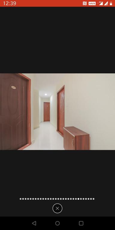 Royalwood Deluxe photo