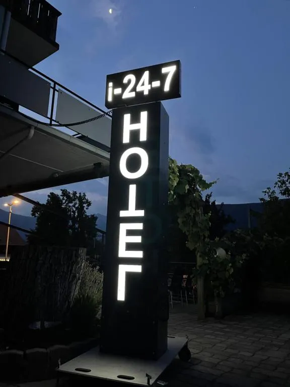 Check-in 24-7 ohne Frühstück gratis Parkplatz, hotel in Ausserberg