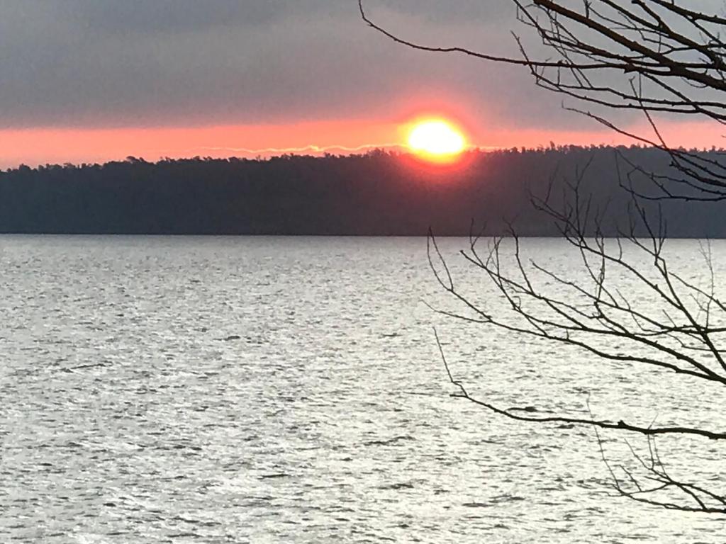 Gran chalet sobre la Laguna del Sauce y con la mejor puesta de sol - 2