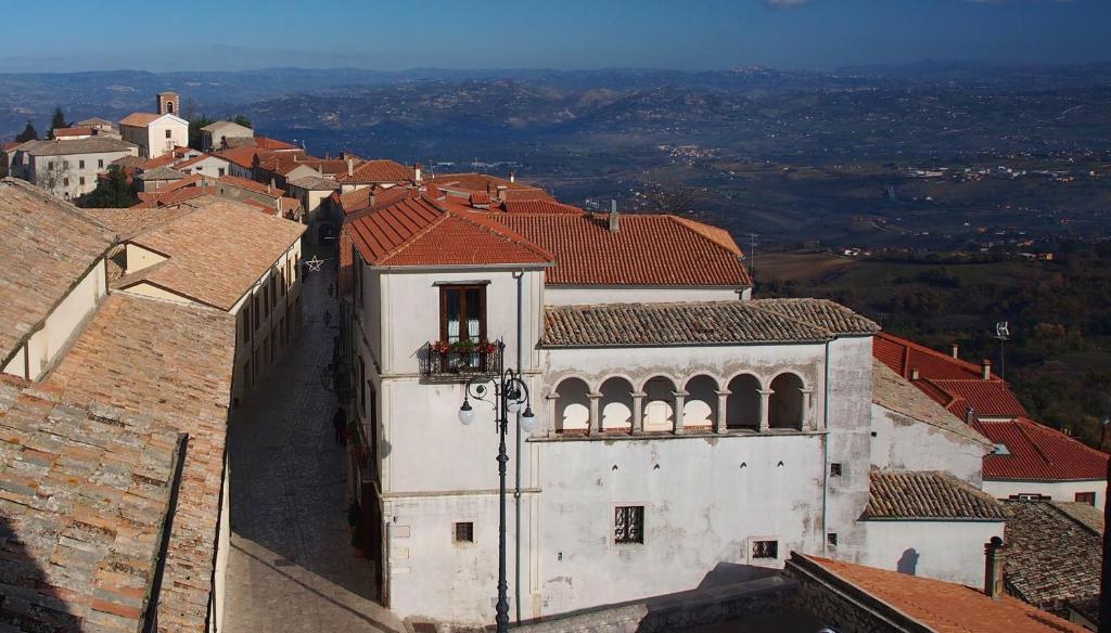 Palazzo Ruggiero — Hotel in Montefusco