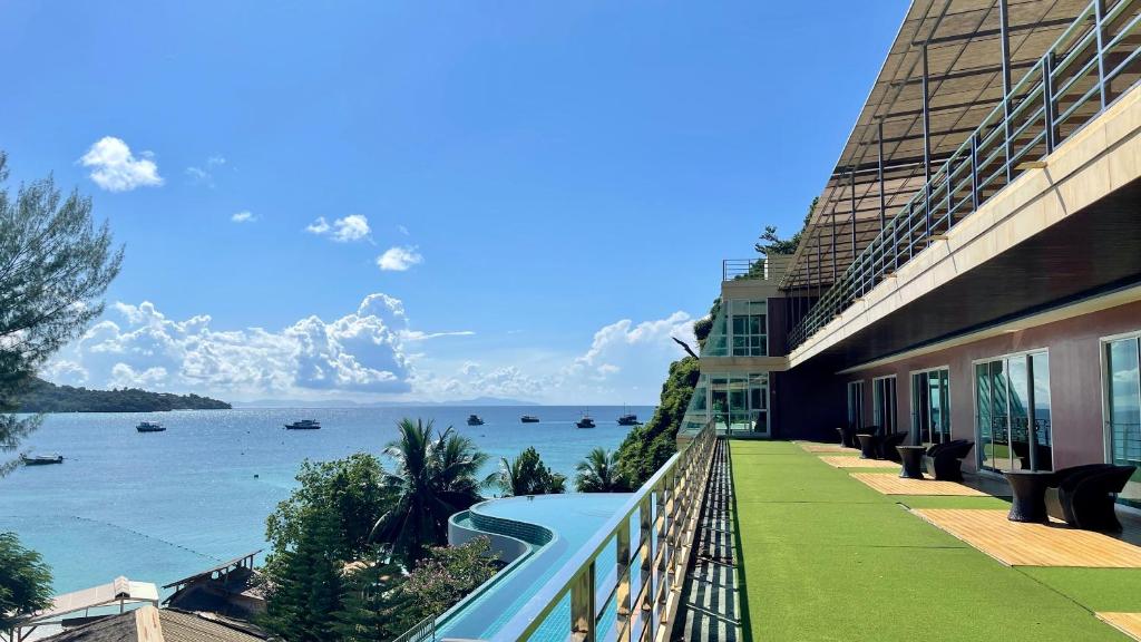 Exterior view, Phi Phi Cliff Beach Resort in Ko Phi Phi
