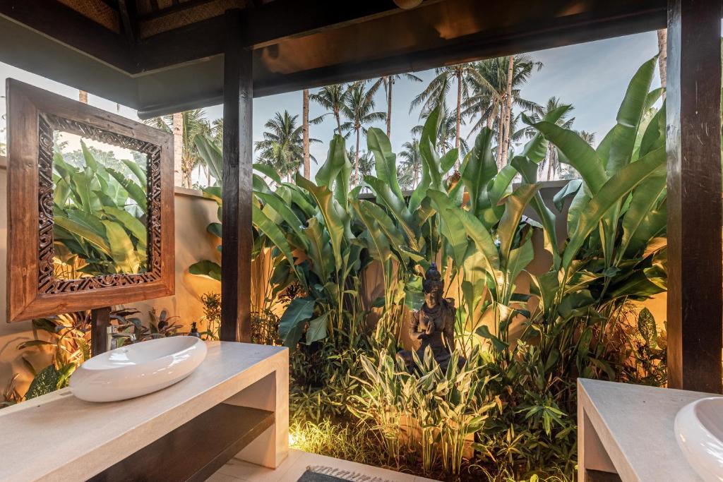 VILLA JUAN - A Private Beach Front Villa in General Luna Siargao photo
