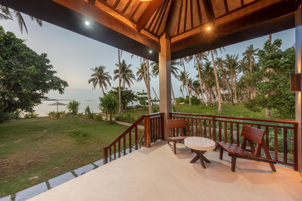 VILLA JUAN - A Private Beach Front Villa in General Luna Siargao photo