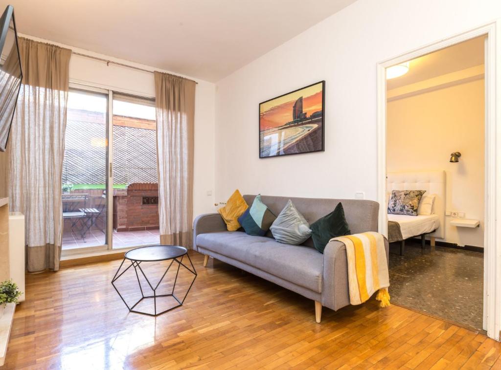 Find Calm at this cozy City Sanctuary with terrace, Barcelona