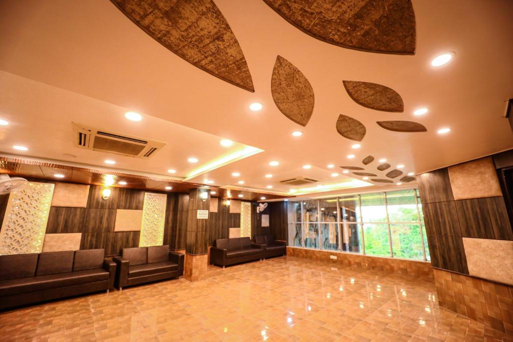 Homansh Galaxy Hotel photo