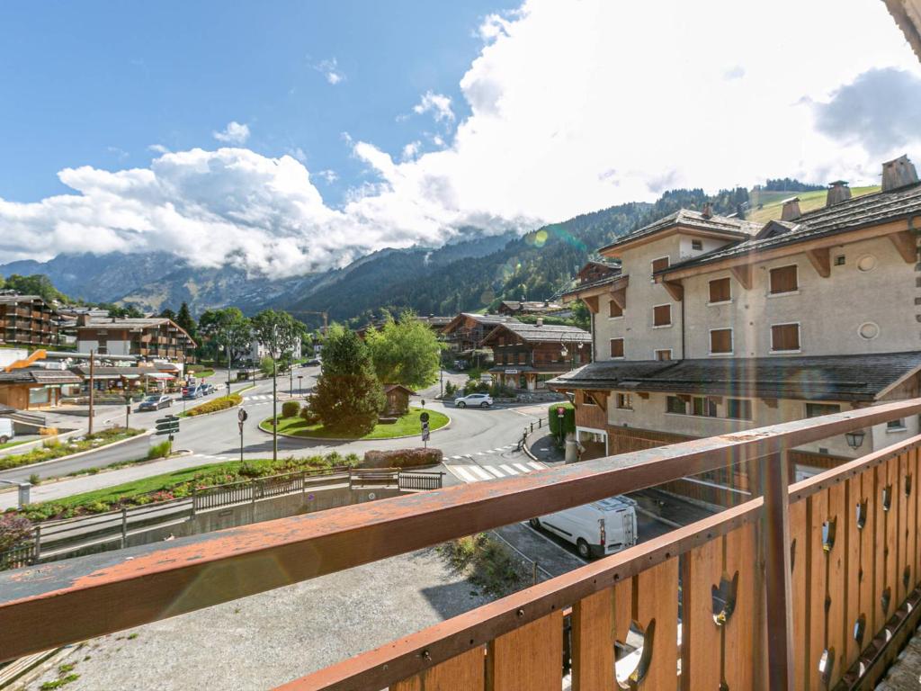 Appartement 4 Pièces au Centre du Village - Proche Pistes, Wi-Fi, Parking, Balcon - FR-1-437-24 - 2