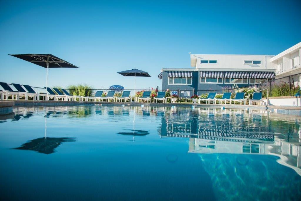 Atlantis Oceanfront Inn Gloucester photo