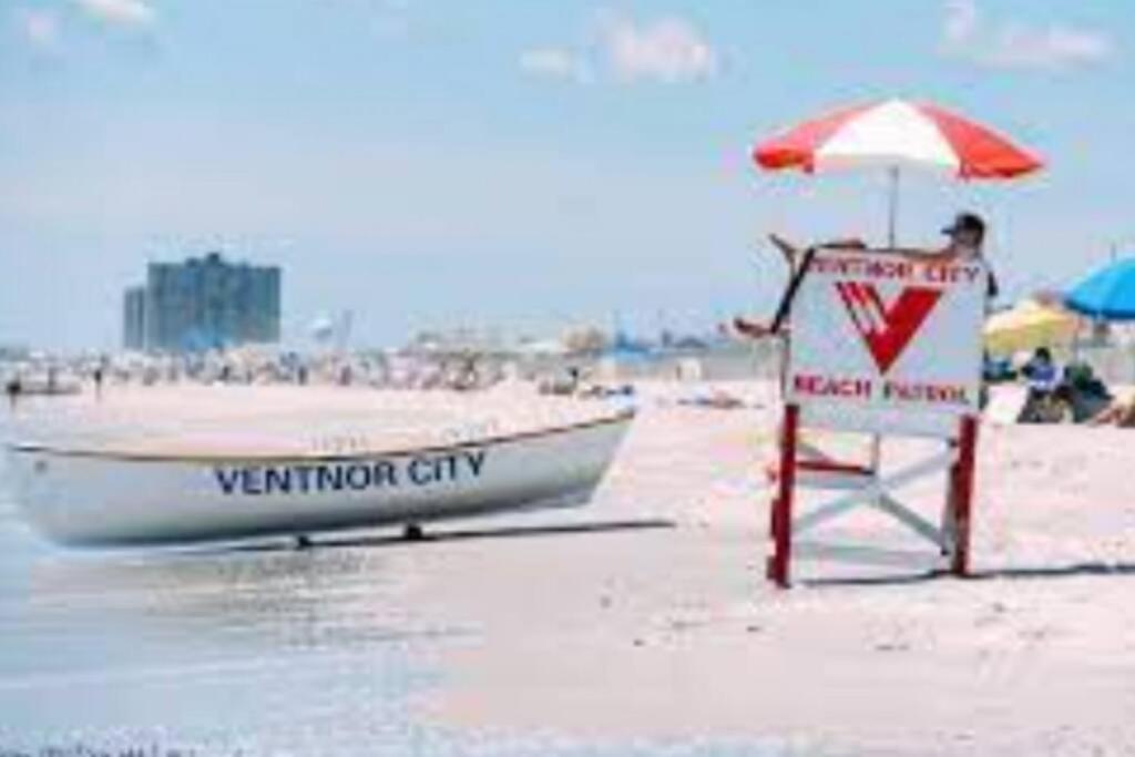 Beach Block Newly Renovated North Beach in in Ventnor City (NJ) reviews, prices of Hotels