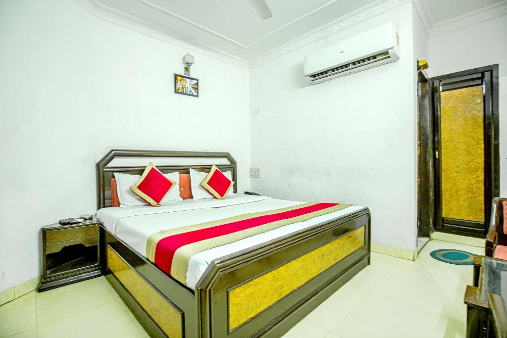HOTEL ARINA photo