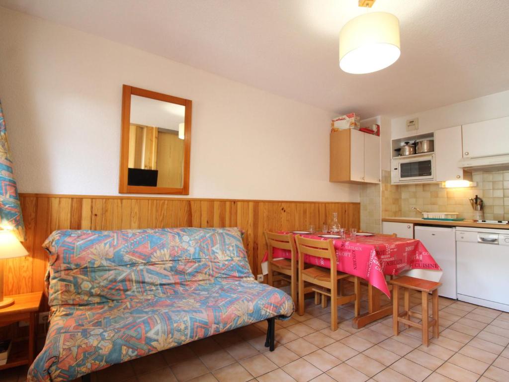 Charmant appart pour 4 au centre de Lanslevillard, balcon, parking - FR-1-508-201 - 1