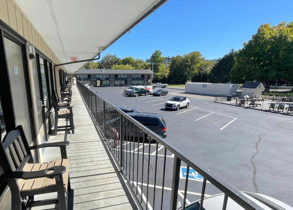 Travelodge by Wyndham Pigeon Forge Dollywood Lane