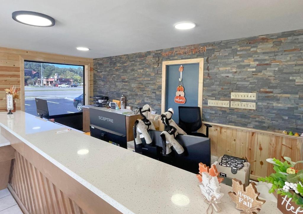 Travelodge by Wyndham Pigeon Forge Dollywood Lane photo
