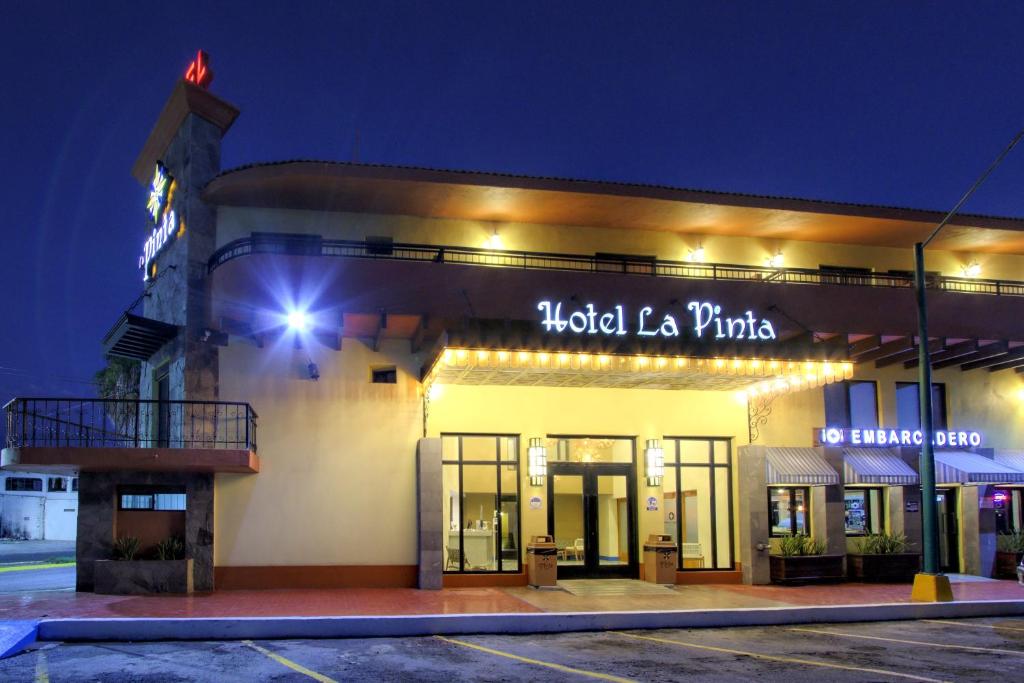 La Pinta Hotel - 4