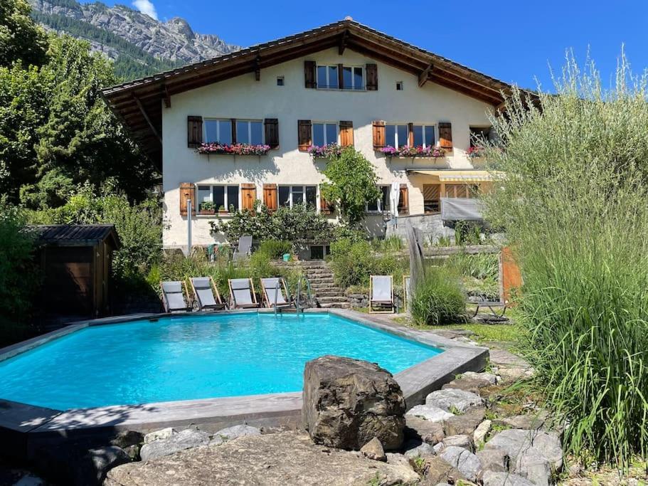 Villa Monkey, Brienz