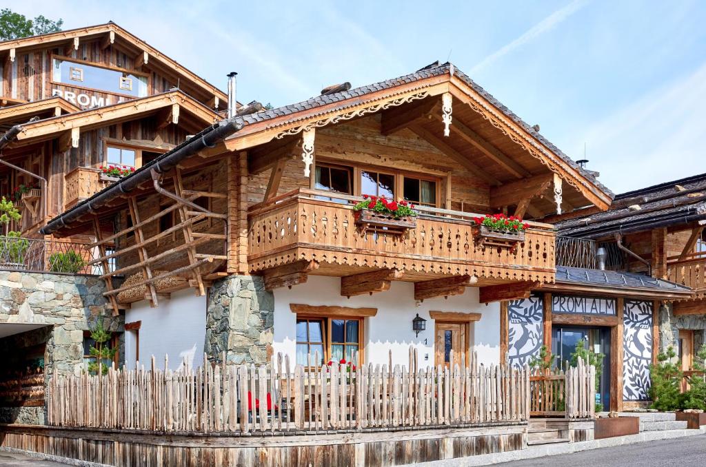 Promi Alm Flachau - Luxus Chalets photo