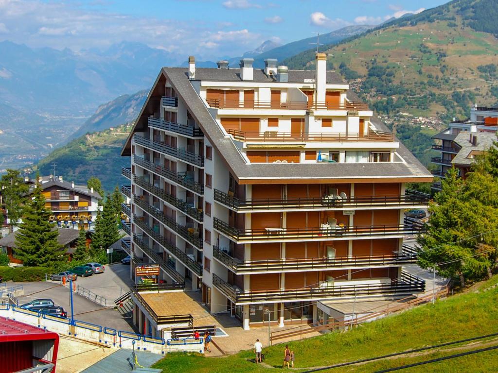 Apartment Olympic F8 by Interhome - 4