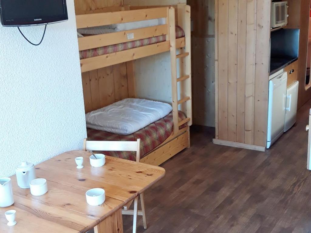 Studio ski aux pieds avec balcon, idéal pour 4 personnes - FR-1-346-471 - 2