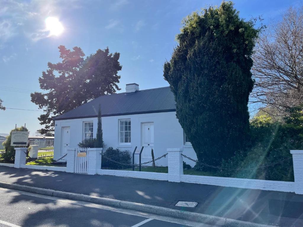 Gaol House Cottages photo