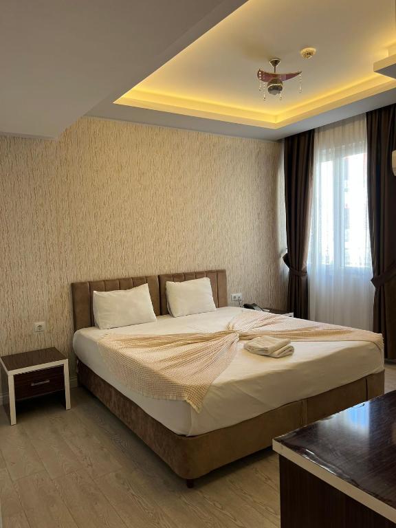 Grand Black Hotel photo