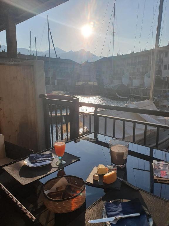 Superbe appartement dans la marina du Bouveret photo