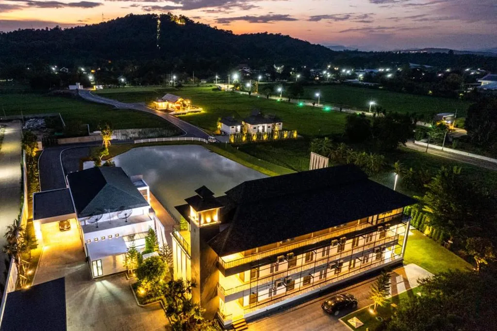 Pim Pool Villa Nan，位于南府的酒店