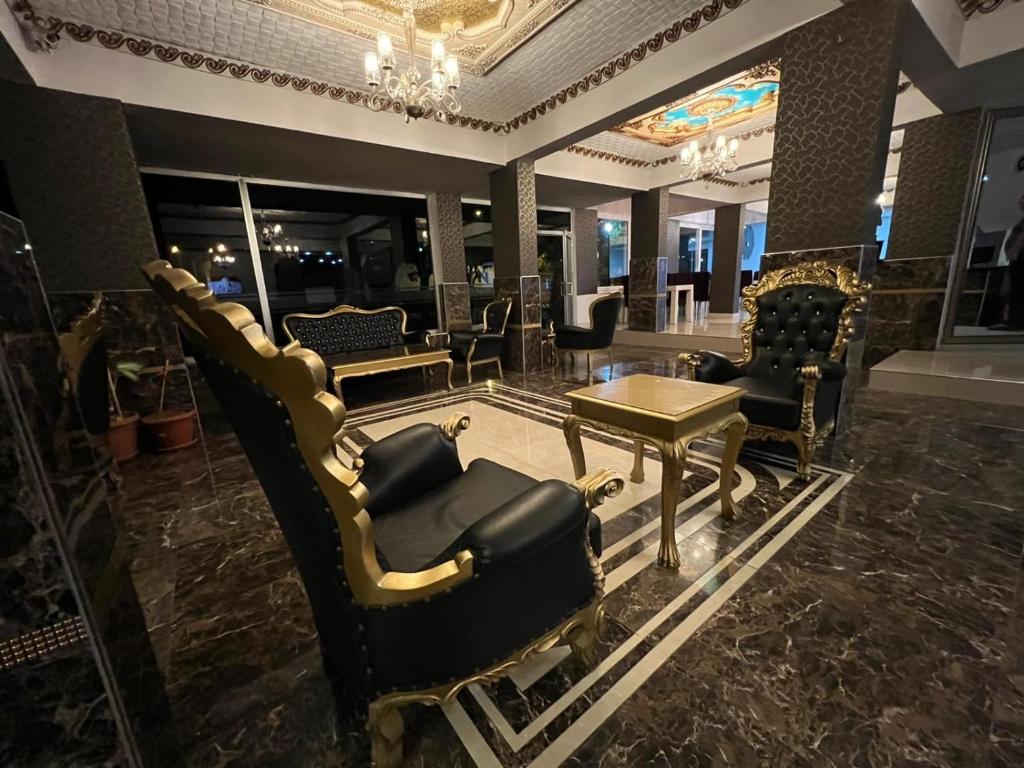 Grand Black Hotel photo