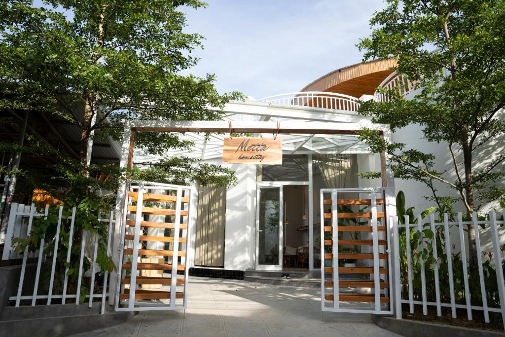 METTA HOMESTAY HUE