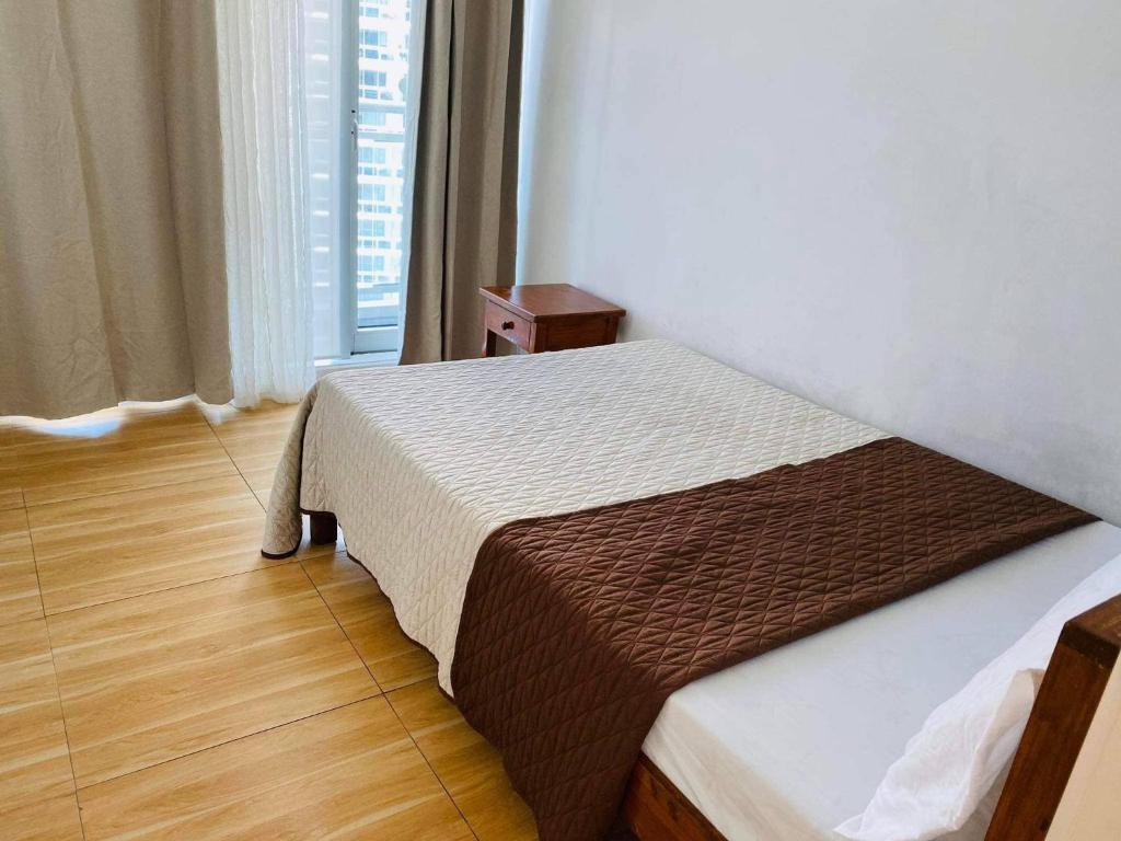 AZURE A6 beachpool with Balcony Wifi near mall airport photo