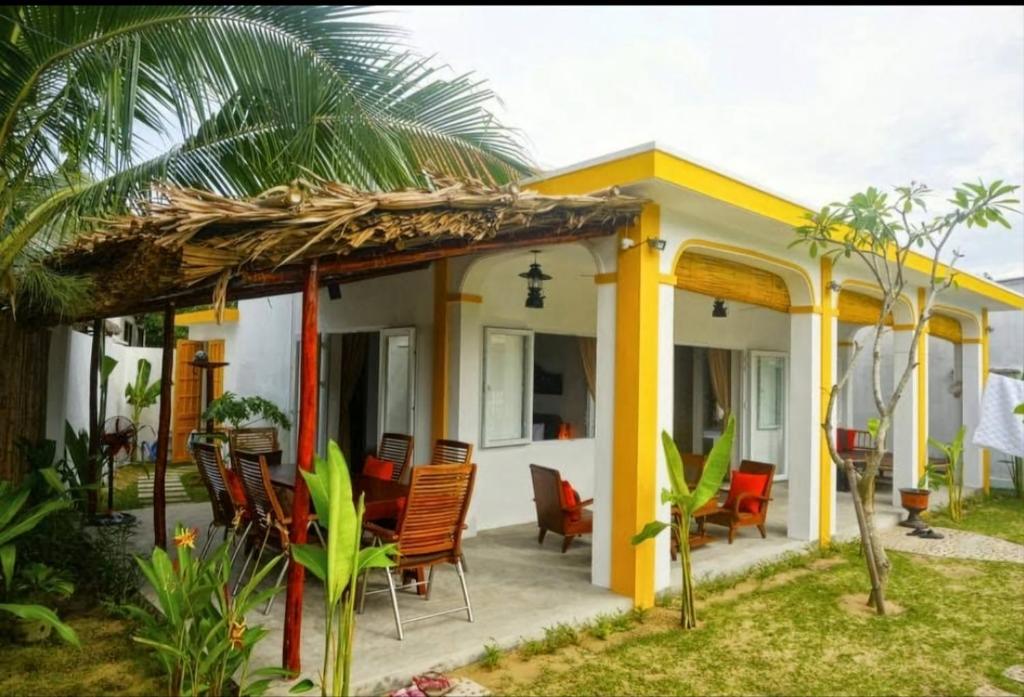 Be's Beach House An Bang