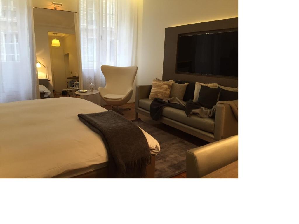 Cirque Deluxe Studio Apartment - 5