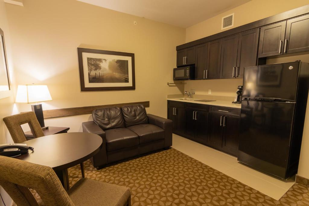Kanata Whitecourt photo