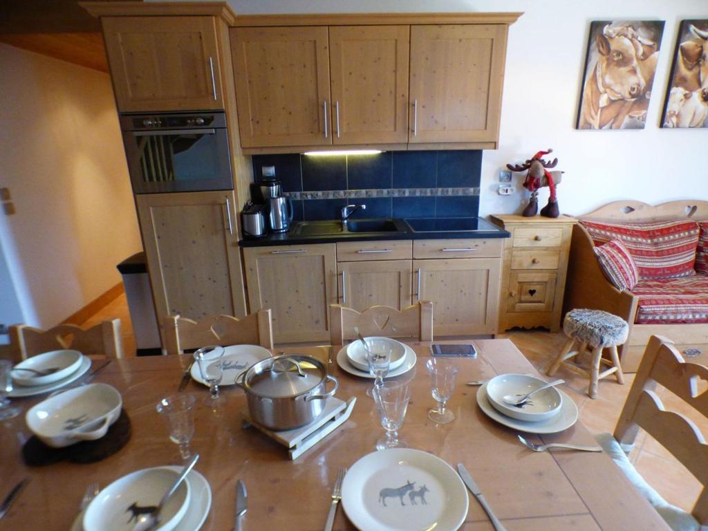 Duplex 4 pièces avec piscine intérieure, parking, 8 pers, proche Les Saisies - FR-1-594-303 - 2