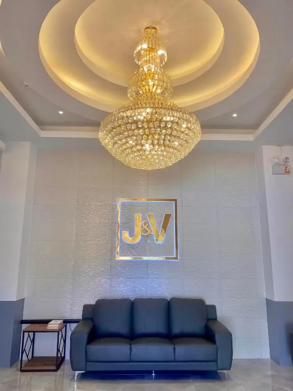 J&V Hotel and Resort, hotel in Apaleng