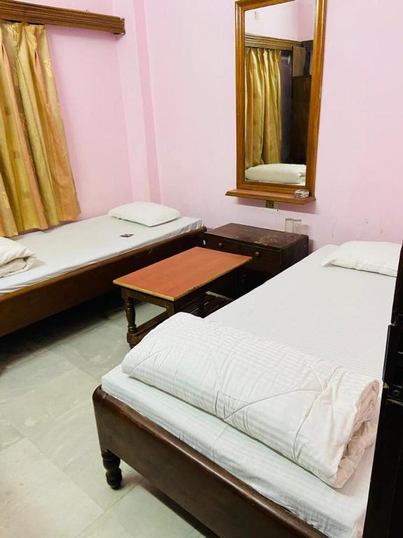 Satyam Hotel photo
