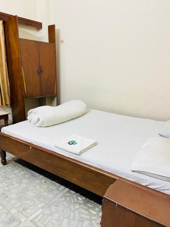 Satyam Hotel photo
