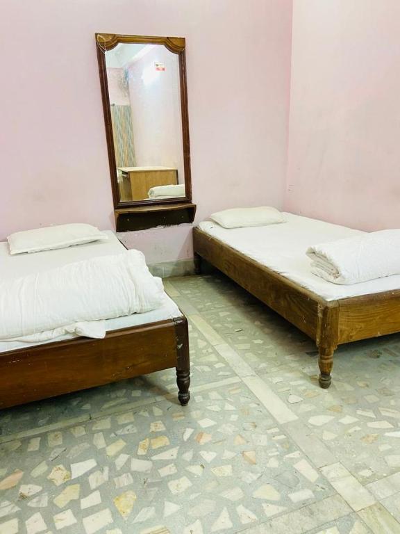 Satyam Hotel photo