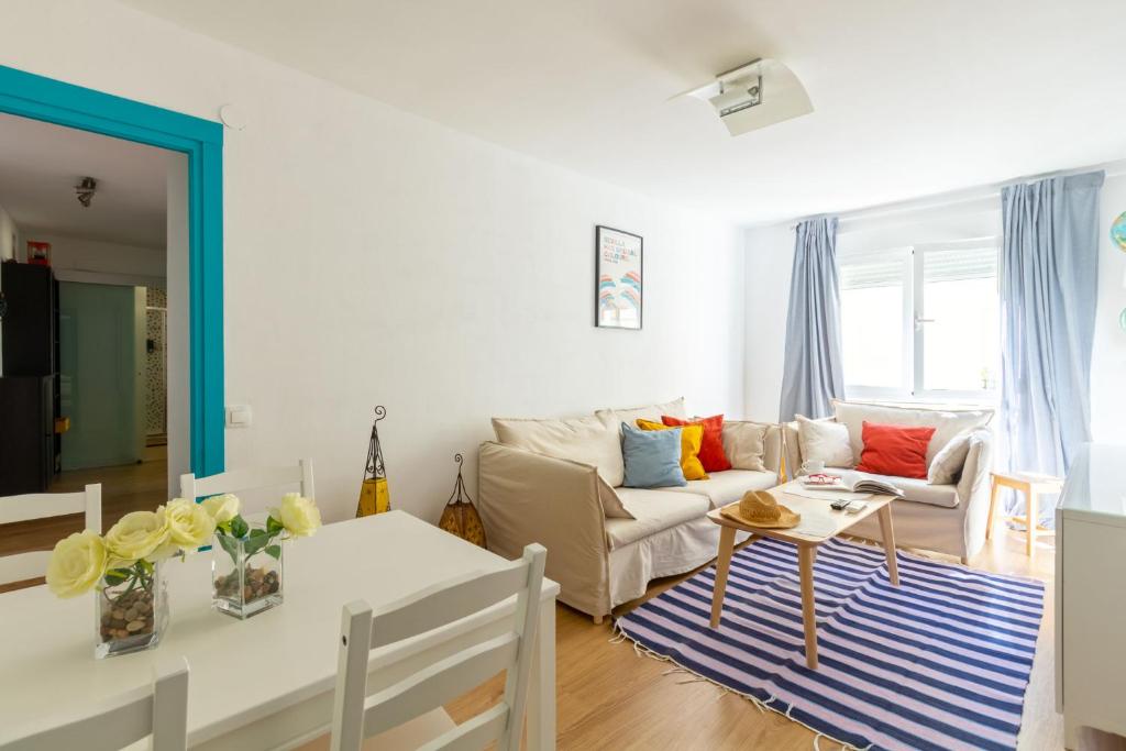 Colours Apartment and Garage Historical Center 4 pax - 2