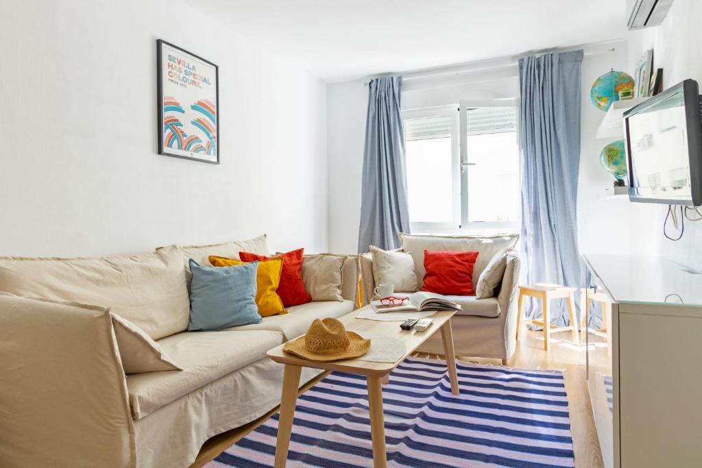 Colours Apartment and Garage Historical Center 4 pax - 3