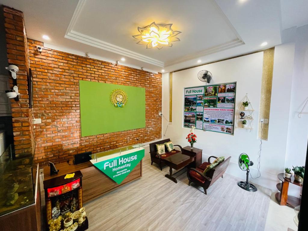 Full House Homestay
